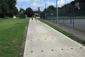 Trackway for concrete